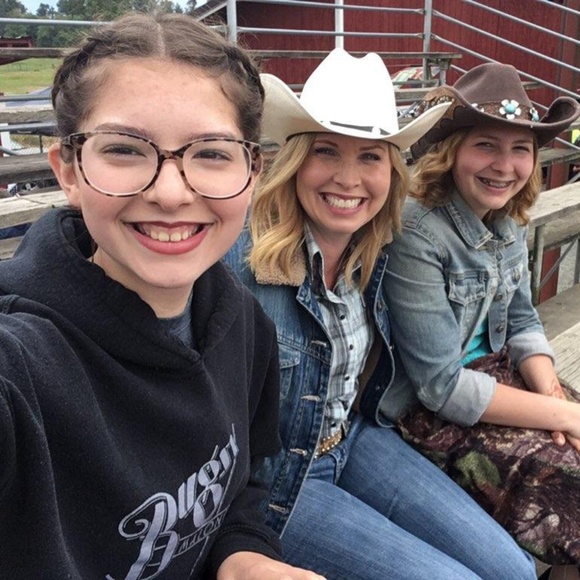 Meet your Posher, Erin - Picture 1 of 1